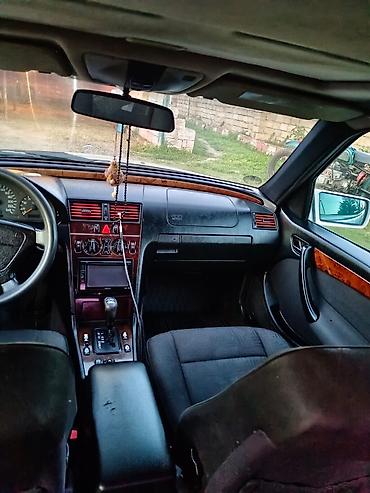 mercedes tap az: Mercedes-Benz C-Class: 1.8 l | 1998 il Sedan — 6