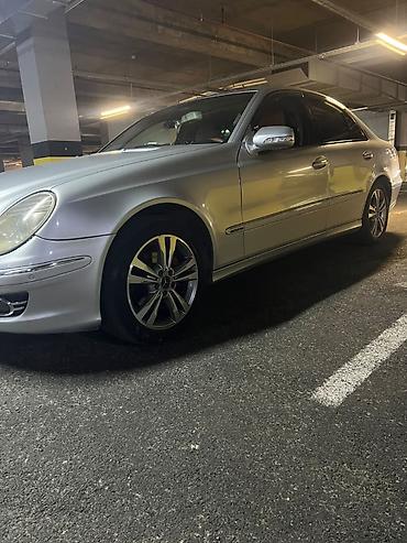 led guzgu: Mercedes-Benz E-Class: 2.2 l | 2007 il Sedan — 2