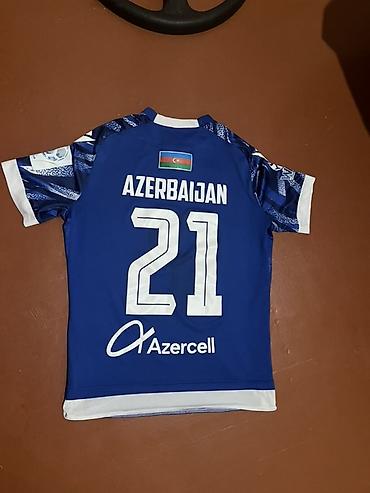 Azerbaycan milli komandasının rəsmi üslubunda idman köynəyi - Rəng