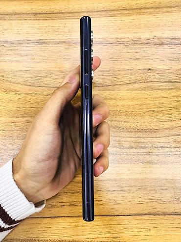 galaxy a5: Samsung Galaxy S22 Ultra, 256 GB, rəng - Qara, Simsiz şarj — 3