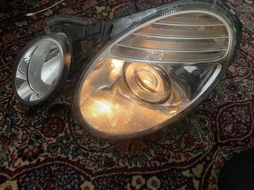 Faralar: Sol, Yaxın və uzaq vuran işıqlar Mercedes-Benz — 2