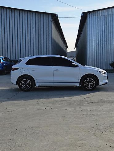 зимы: BYD E2: 2021 г., Вариатор, Электромобиль, Хэтчбэк — 3