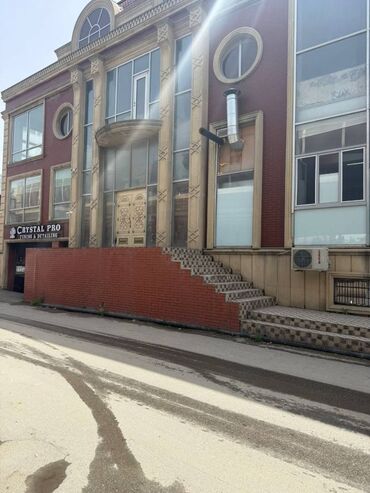 icarə ofis: Cermet korpusunun duz yaninda yerlesir. 80 kvadratdan ibaret 2 otaqli