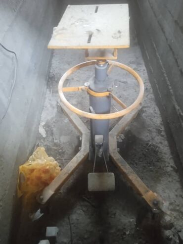 ремонт гидравлических домкратов: Стойкая гидравлический для автосервиса 0.5 тонн мало пользовались брал