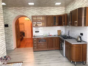 Uzunmüddətli kirayə mənzillər: Nəsimi rayonu,28 may metro çıxışında,4 mərtəbənin,4-cü mərtəbəsində,2 -da lalafo.az — 6 Uzunmüddətli kirayə mənzillər: Nəsimi rayonu,28 may metro çıxışında,4 mərtəbənin,4-cü mərtəbəsində,2 — 6