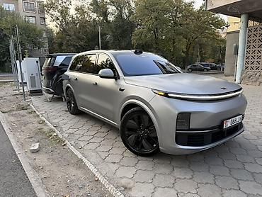 lexsus ls: Lixiang L9: 2022 г., 1.5 л, Автомат, Гибрид, Внедорожник — 2