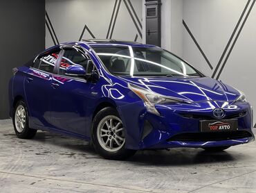 8 клапанный: Toyota Prius: 2016 г., 1.8 л, Вариатор, Гибрид, Седан