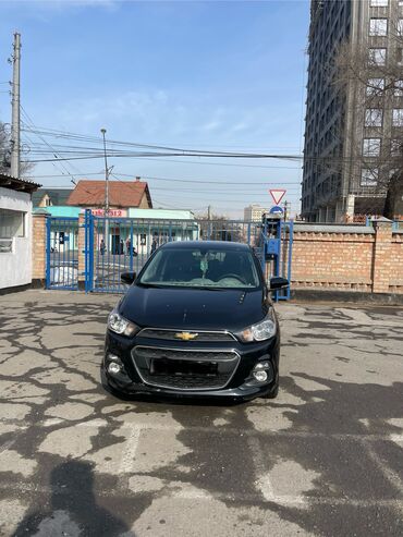 Chevrolet: Chevrolet Spark: 2017 г., 1 л, Вариатор, Бензин, Хэтчбэк