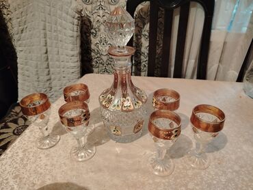 Qrafinlər və səhənglər: Qrafinlər və səhənglər