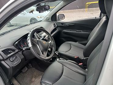 Chevrolet: Chevrolet Spark: 2017 г., 1 л, Вариатор, Бензин, Хэтчбэк — 8