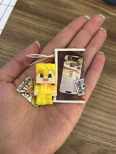 boyun bagi: Minecraft temalı mini fiqur – açarlıq/asanlıqla asıla bilən kolleksiya — 1