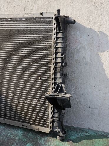 Радиаторы: Радиатор охлаждения двигателя Renault Twingo 1.2, 1997г.в. Оригинал — 4