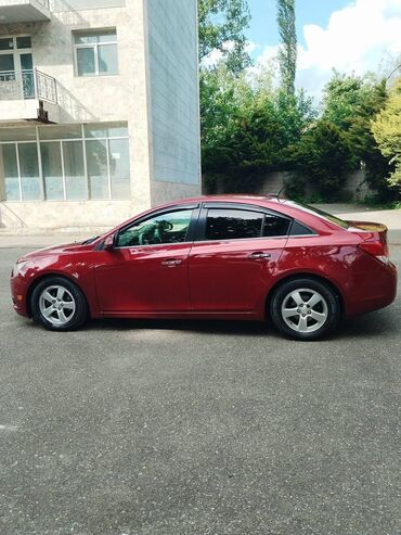 Chevrolet: Chevrolet Cruze: 1.4 l | 2012 il 180 km Sedan — 4