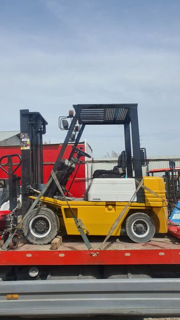 Эвакуаторы: Погрузчик, Komatsu, 2002 г., Колесный, Вилочный