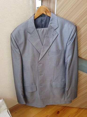 Kostyumlar: Kastyum şalvar desti 25m 3dəfə geyinilib. Təzə kimidi. nömreye zeng — 3