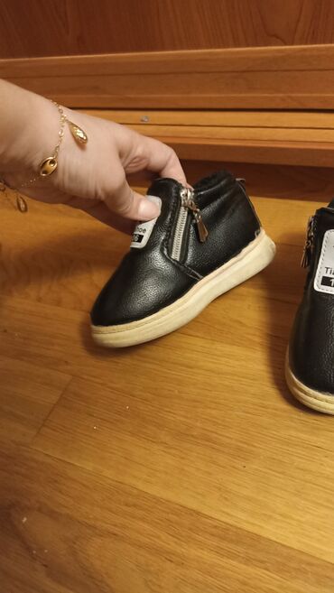 Kurtkalar: 6aydan 2yaşa qədər gedir.Yeni kimi — 11