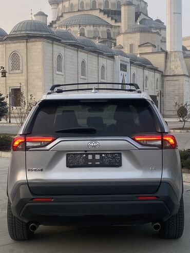 Toyota: Toyota RAV4: 2020 г., 2.5 л, Автомат, Бензин, Кроссовер — 2