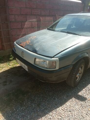 Volkswagen: Volkswagen Passat: 1988 г., 1.8 л, Механика, Бензин, Универсал