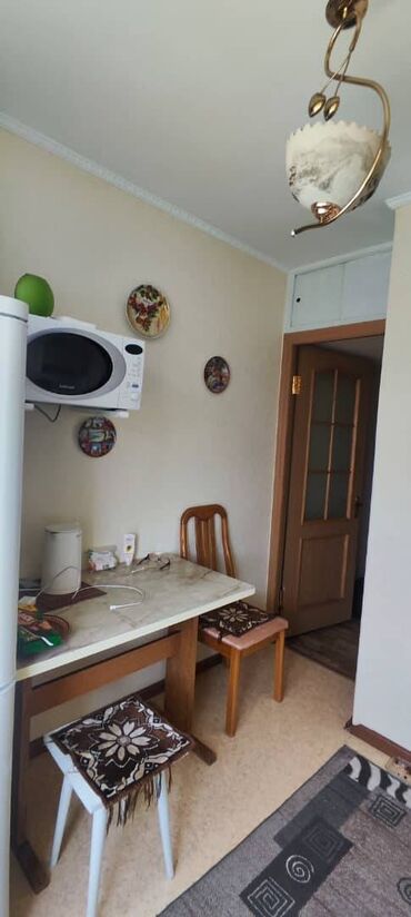 квартира с подселением для семейных: 2 комнаты, 43 м², 104 серия, 5 этаж, Косметический ремонт