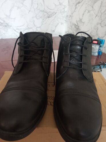 ботинки 40 в Кыргызстан | Ботинки: Новый кожынные ботинки зимный
