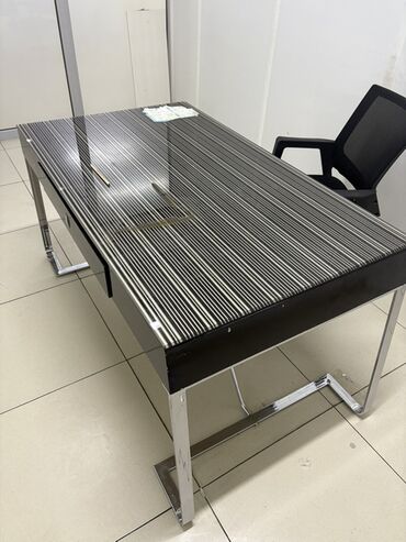 Офисные столы: Офисный стол, Нерегулируемый, Прямоугольный, ЛДСП — 4