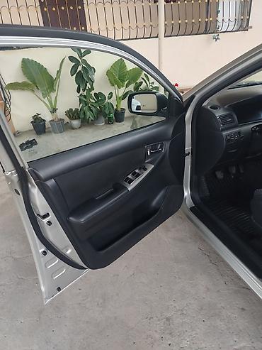 tra: Toyota Corolla hatchback (E120) – gümüş rəng. Texniki xüsusiyyətlər — 6