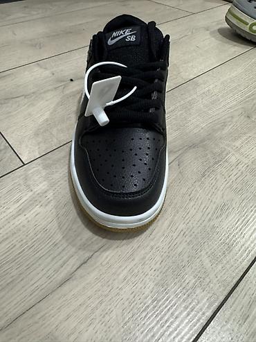 dunk sb: Nike SB низкие кеды размер 35, совсем новые. - Модель — 3