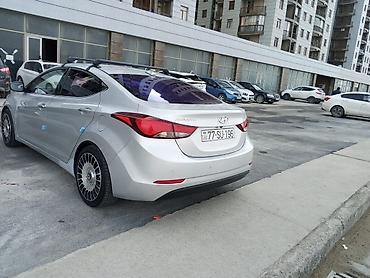 1 64: Hyundai Elantra: 1.6 l | 2015 il Sedan — 8
