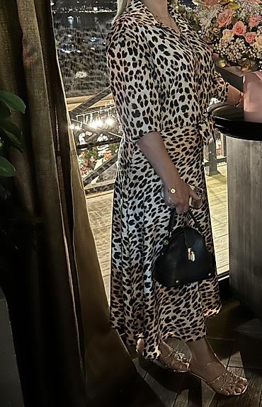 Leopard naxışlı iki hissədən ibarət dəst - Üst: yumşaq parça