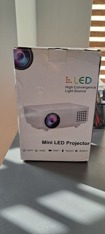 proyektor satilir: Yeni Proyektor Ünvandan götürmə, Pulsuz çatdırılma, Ödənişli çatdırılma