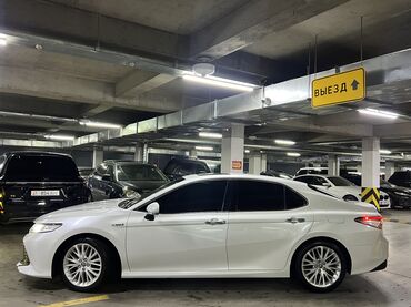 Toyota: Toyota Camry: 2019 г., 2.5 л, Автомат, Гибрид, Седан — 7
