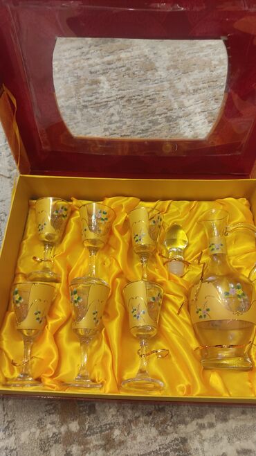 Qrafinlər və səhənglər: Yeni karopkasinda bagema — 8