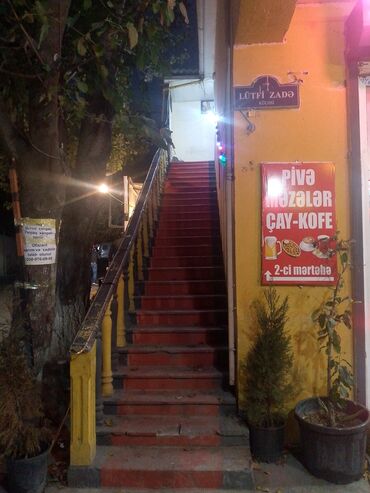 Restoran, kafelər: Çay–kafe və qəlyanaltı məkanı - Yer: Lütfi Zadə küçəsində, ikinci — 1