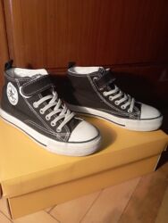 sudocrem qiyməti: Qiymət 5 manat . ölçüsü 33 vəziyyəti yaxşı