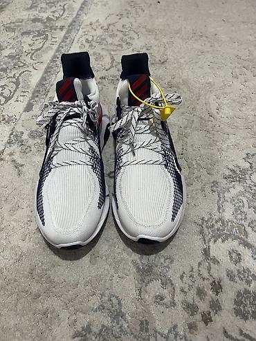 on cloud: Мужские кроссовки, 43, Adidas, Новый, цвет - Белый, Самовывоз — 2