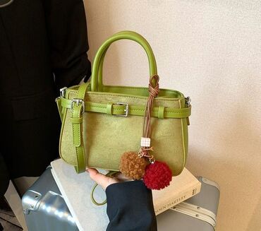 Makasin və loferlər: Əl çantası