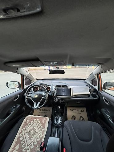 w210 55: Honda Fit: 2010 г., 1.5 л, Вариатор, Бензин, Хэтчбэк — 8
