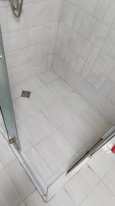 Duş kabinaları, arakəsmələr: Arakəsmə, Düzbucaqlı — 2