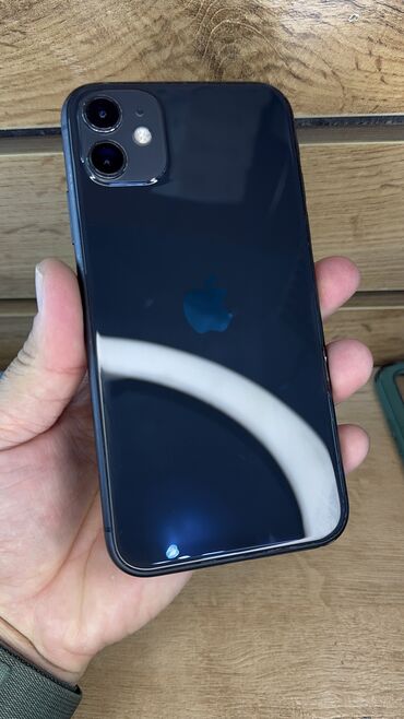 Apple iPhone: IPhone 11, Б/у, 128 ГБ, Защитное стекло, Чехол, 77 %