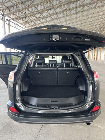 Toyota: Toyota RAV4: 2018 г., 2 л, Автомат, Бензин, Внедорожник — 13