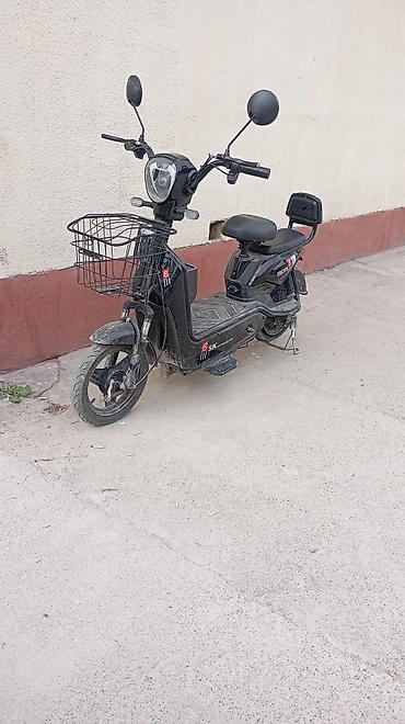 108 4 15: Продаю электроскутер ск-8 литий-ионные батарейки 40 км езда прошу 13т — 1