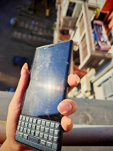 mobilni telefoni sa tastaturom: BlackBerry KEY2 LE sa fizičkom QWERTY tastaturom - Ekran na dodir — 8