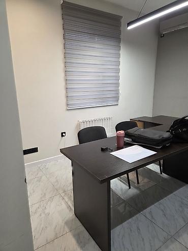 уметал: Сдаю Офисный кабинет: 20 м², С ремонтом, Первая линия — 5