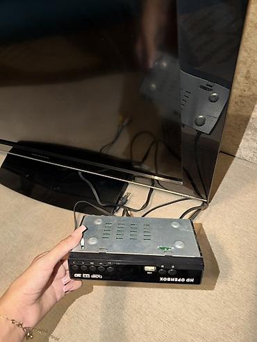 lcd monitor: Hitachi LCD televizor + HD rəqəmsal tuner (DVB-T2) komplekti satılır — 2