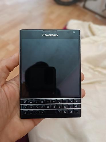 knopka: Blackberry Passport, 32 ГБ, цвет - Черный, Кнопочный, Сенсорный — 1