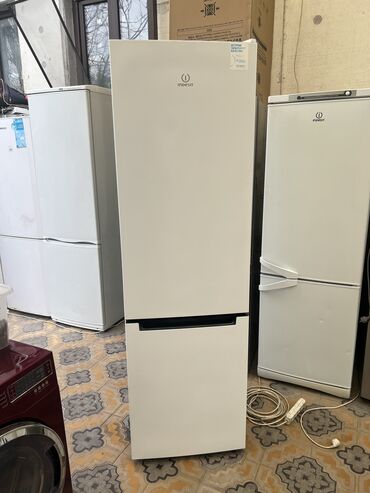 холодильник идеальное: Холодильник Indesit, Б/у, Двухкамерный, De frost (капельный), 60 * 197 * 60