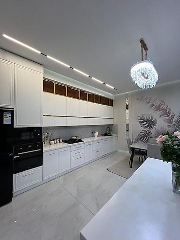 Продажа коттеджей и домов: 🏡 Продается особняк в районе Арча-Бешик! ✨ 📍 Участок — 6 соток 📐 — 19