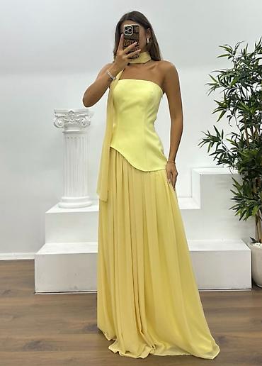 Qadın geyimləri: 1 dəfə toya geyilib 80 alınıb 40 a verilir. Modeldə duruşu var lakin — 2