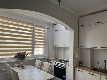 сдается 2 комнатная квартира цум: 2 комнаты, 61 м², Элитка, 2 этаж, Евроремонт