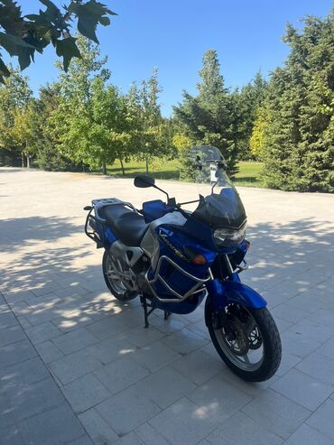 Мопеды, скутеры: Honda - VARADERO 1300 см3, 28000 км